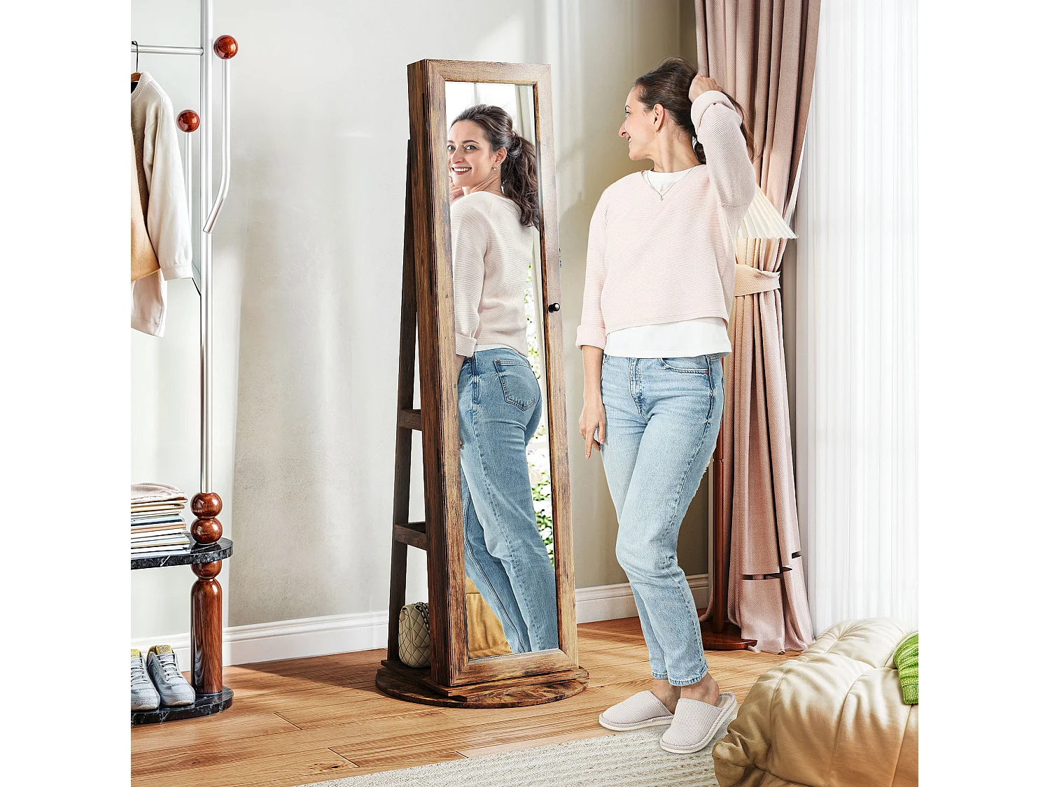 Specchio portagioie girevole da terra con chiave marrone rustico