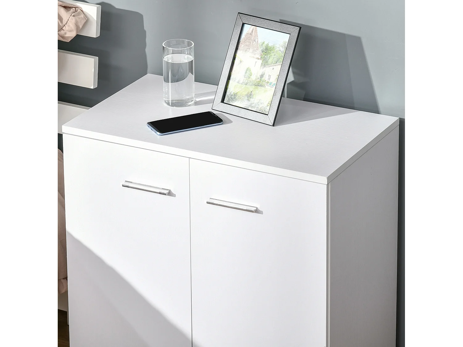 Mobiletto basso con 2 ante e ruote per ufficio e casa in legno