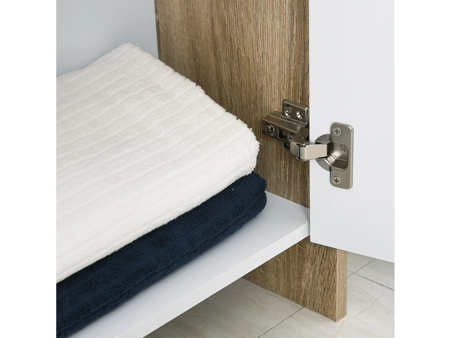 Armadietto a due ante per bagno ingresso o camera in legno