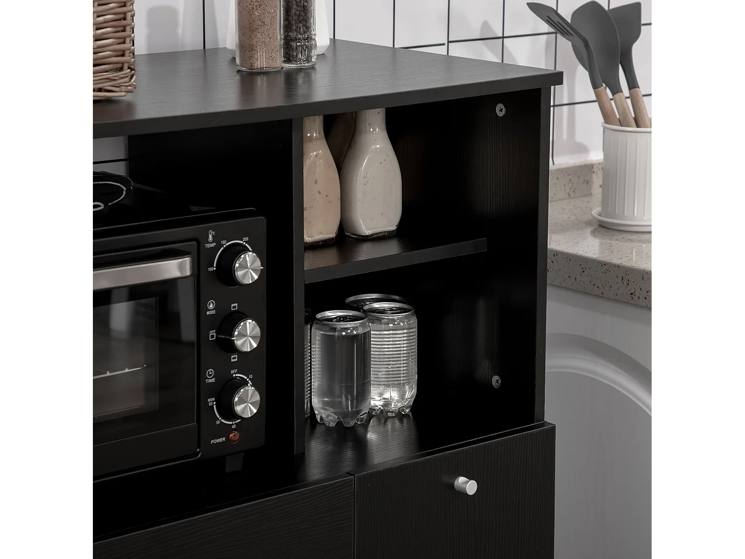 Mobile da cucina per microonde con armadietti, mensole e cassetto nero