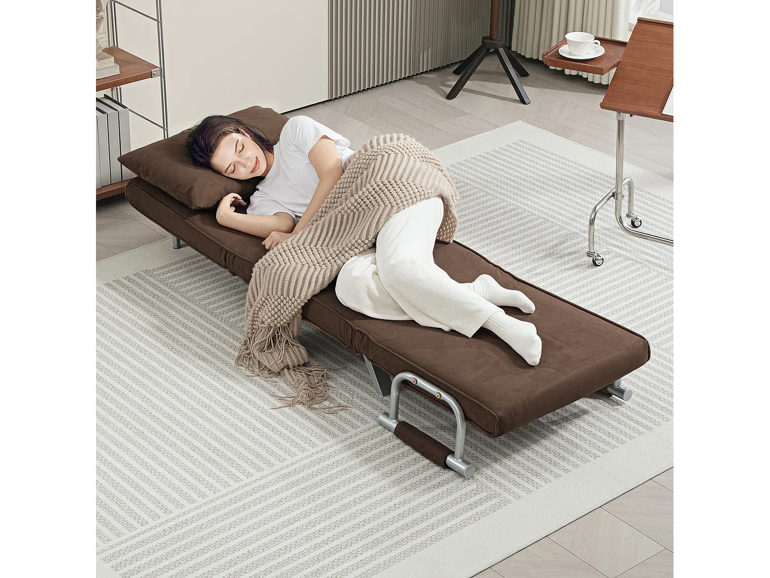Poltrona letto con schienale reclinabile su 5 posizioni marrone