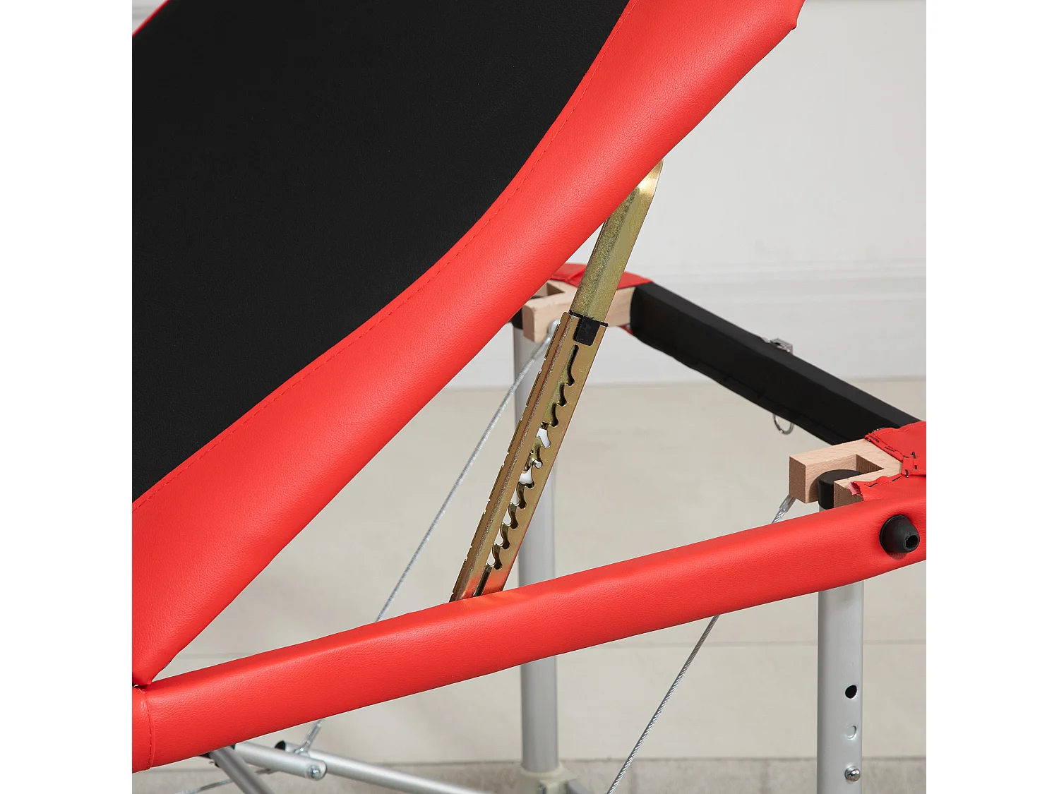 Lettino da massaggio pieghevole ad altezza regolabile, nero e rosso