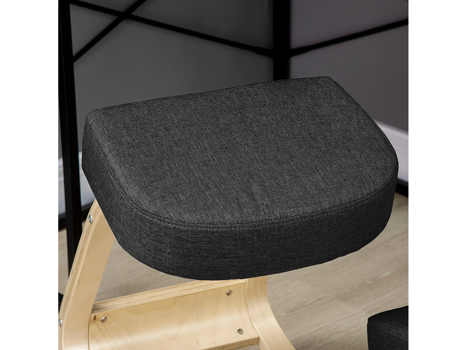 Sedia inginocchiatoio ergonomica con cuscino imbottito nero