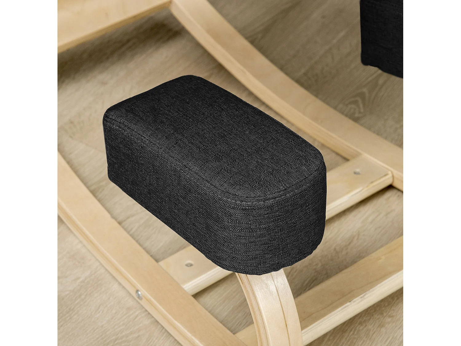 Sedia inginocchiatoio ergonomica con cuscino imbottito nero