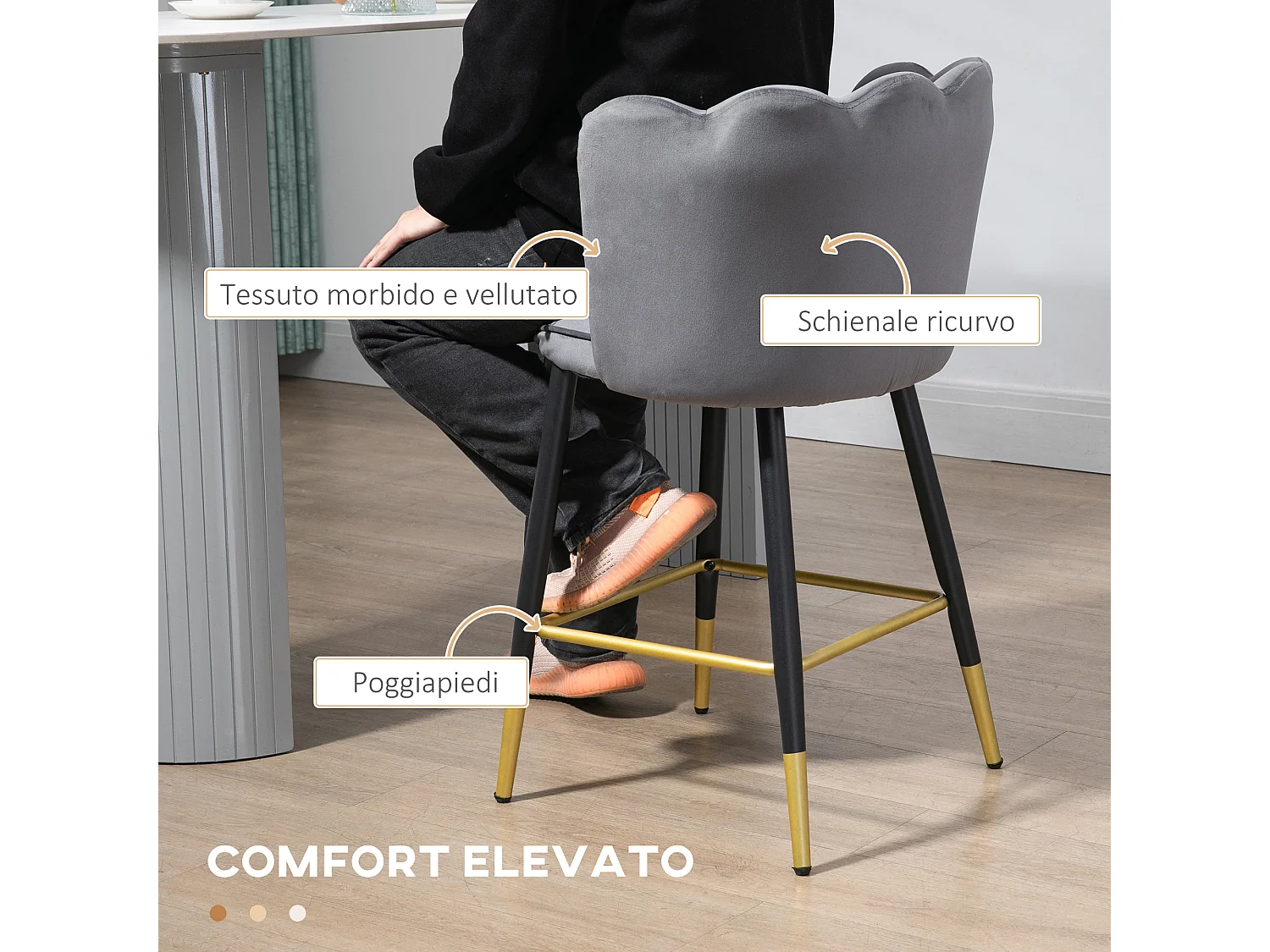 Set da 2 sgabelli da bar con poggiapiedi e base in acciaio