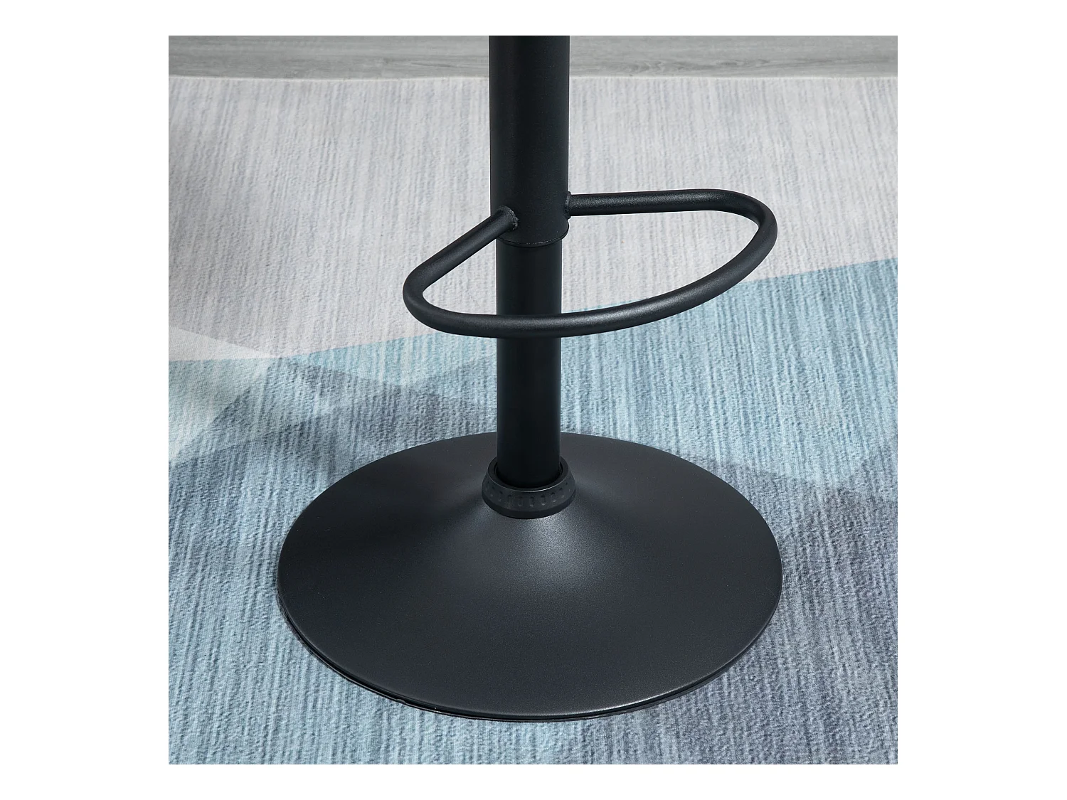 Set 2 sgabelli da bar girevoli in similpelle altezza regolabile