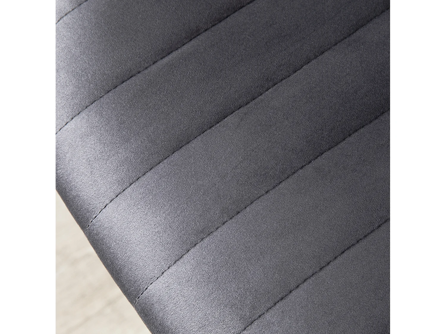 Set 2 sgabelli bar girevoli effetto velluto altezza regolabile