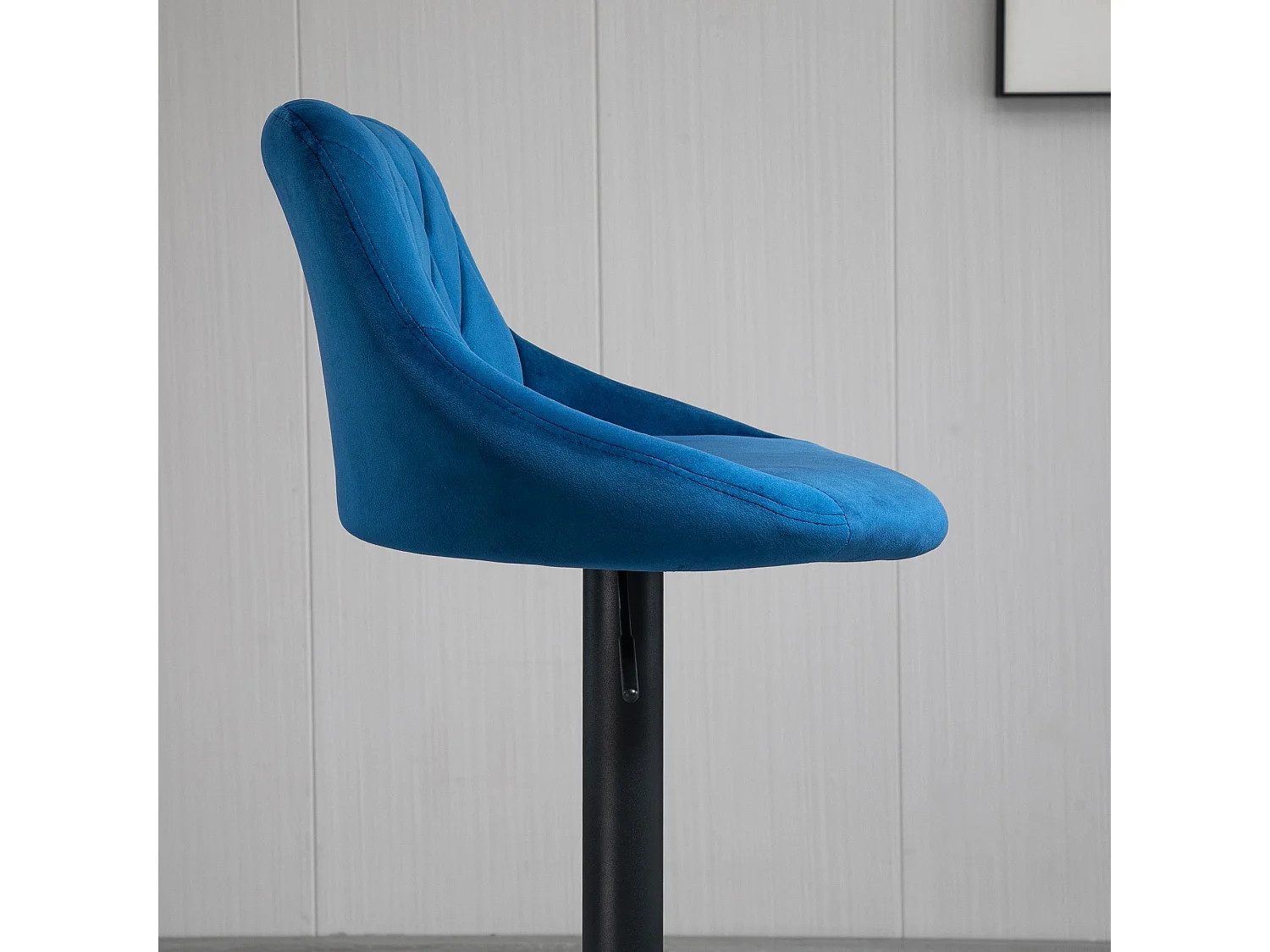 Set 2 Sgabelli da Bar Girevoli Velluto Blu Altezza Regolabile