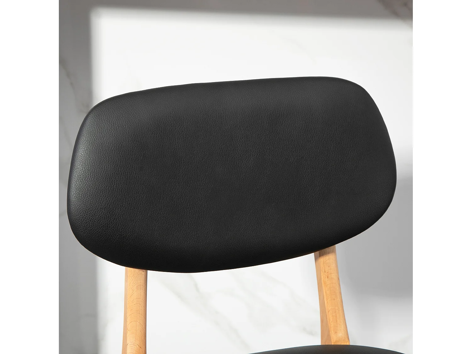 Set 2 sgabelli da bar con poggiapiedi e schienale in finta pelle nero