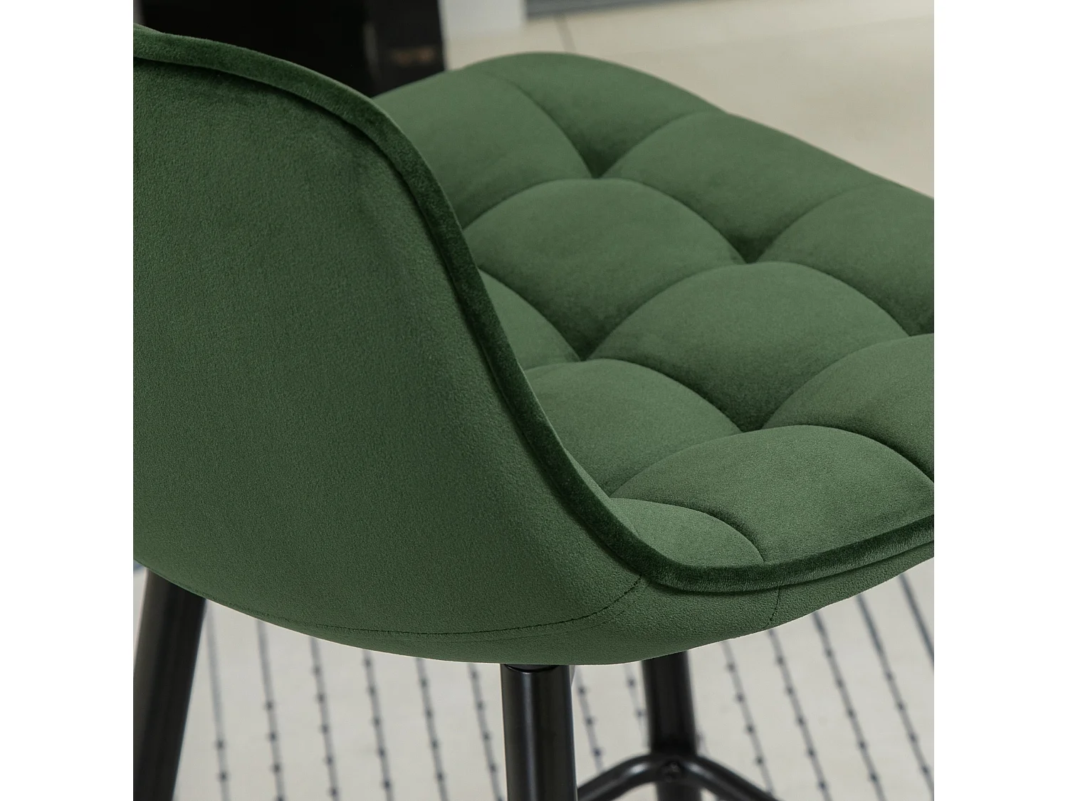 Set 2 sgabelli da bar con schienale e poggiapiedi velluto verde