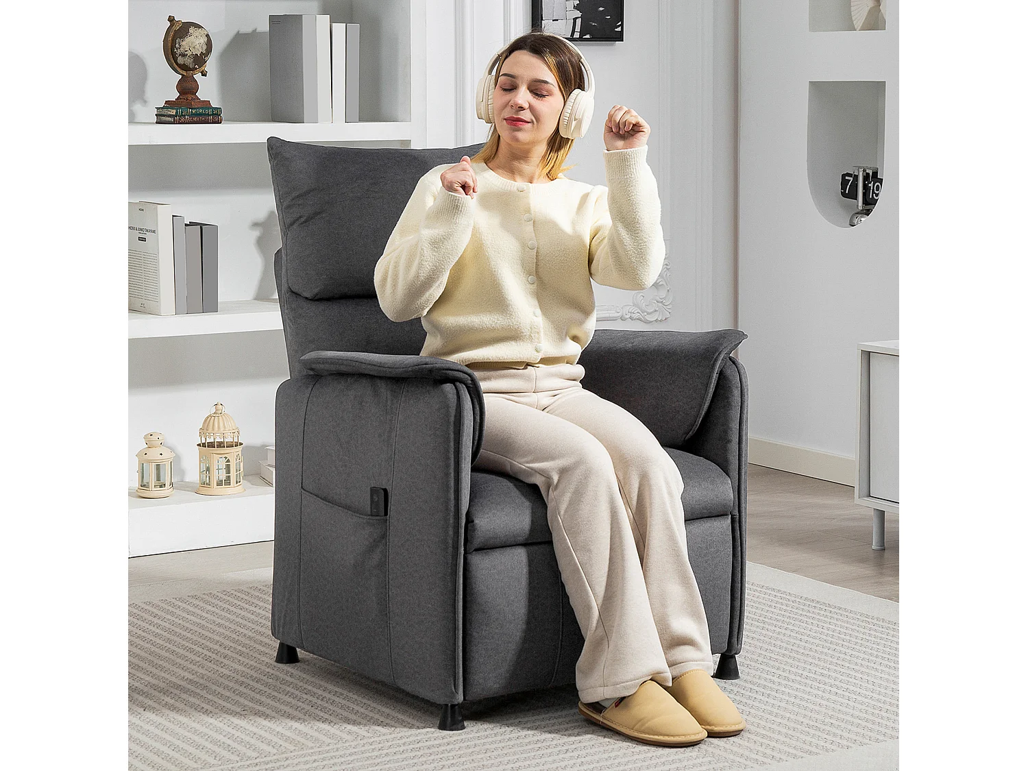 Poltrona reclinabile elettrica brushless con poggiapiedi nera