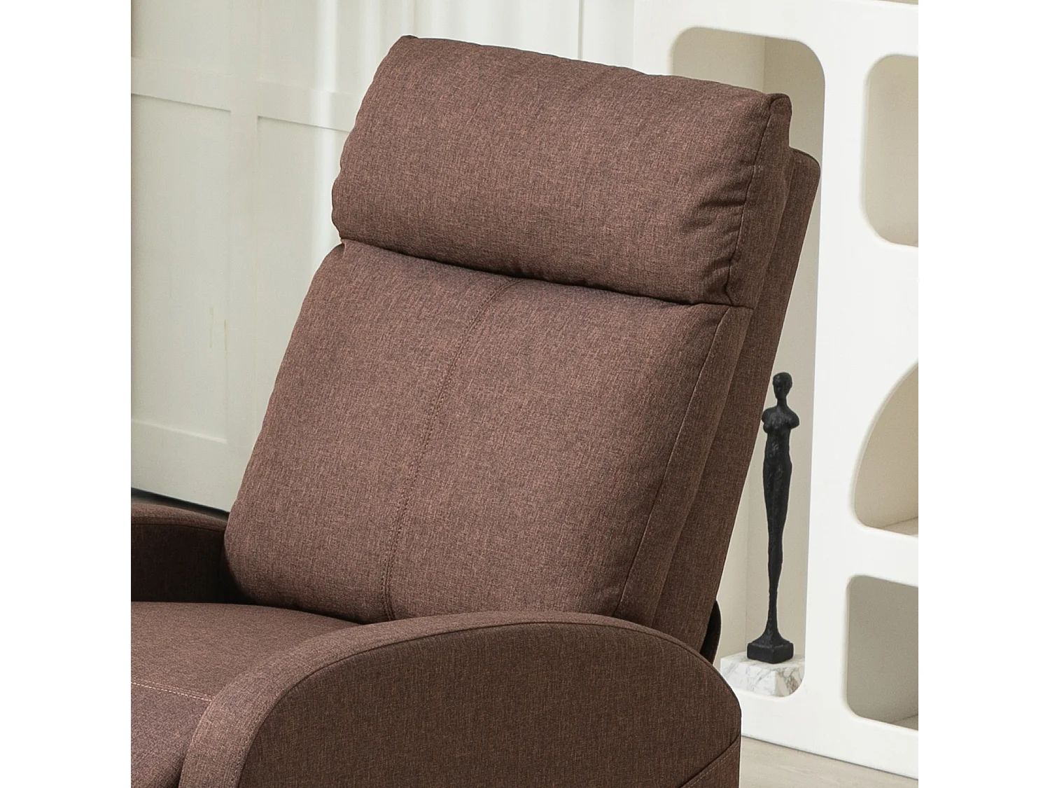 Poltrona relax reclinabile con poggiapiedi in tessuto marrone