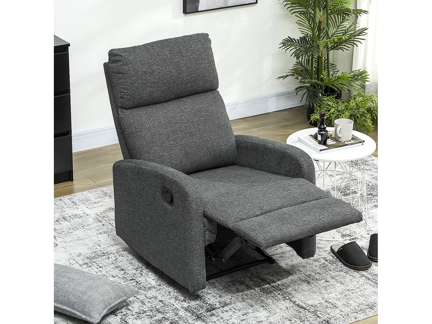 Poltrona moderna reclinabile 145° max rivestita in ciniglia grigia