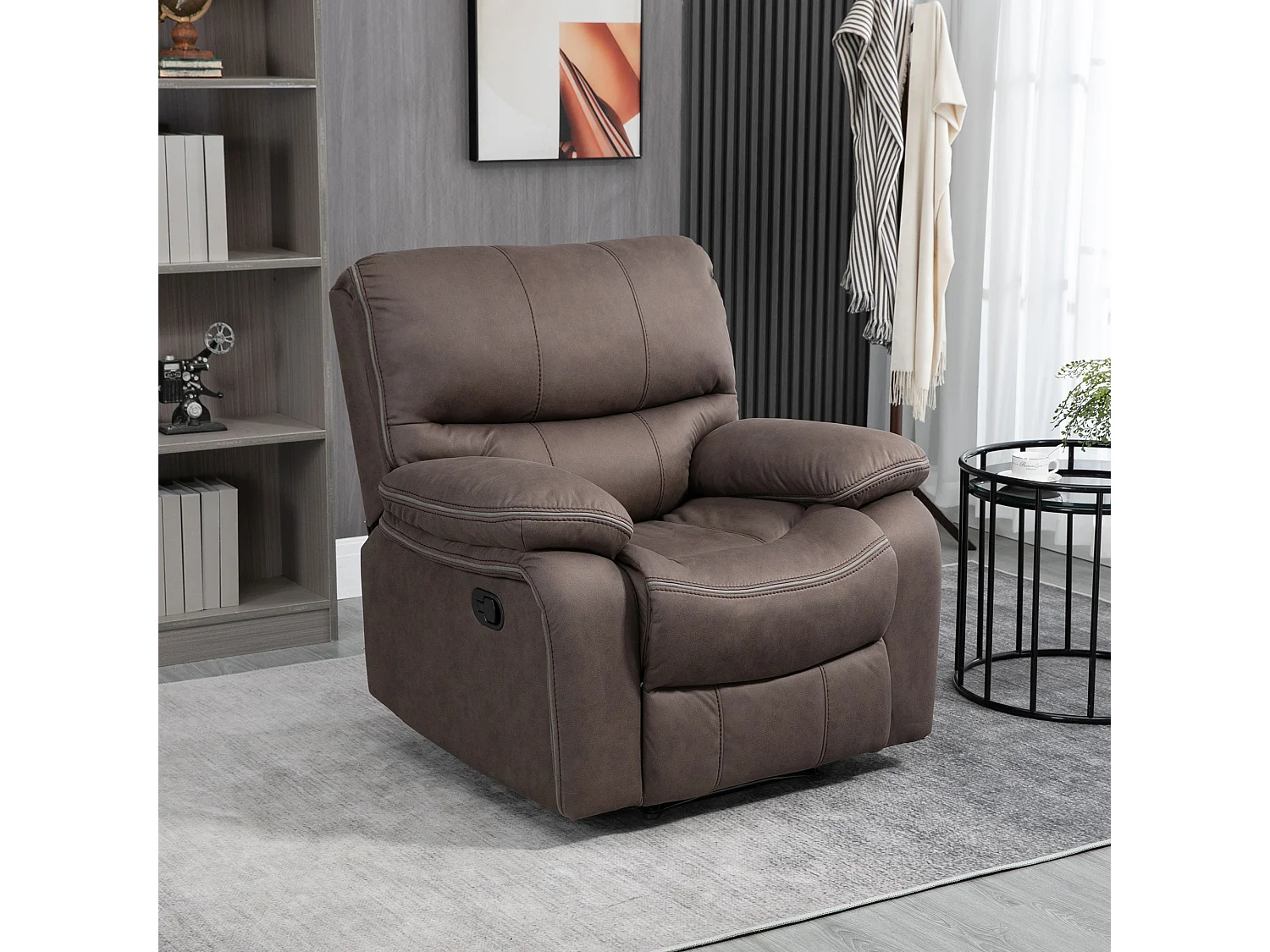 Poltrona relax con reclinazione manuale e poggiapiedi marrone