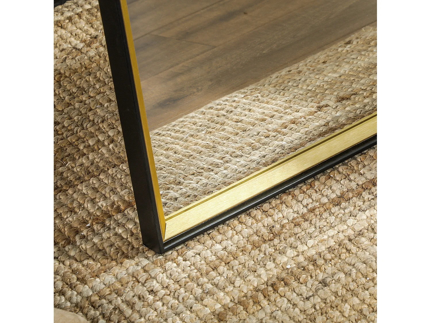 Specchio a figura intera con supporto e cornice in mdf nero e oro