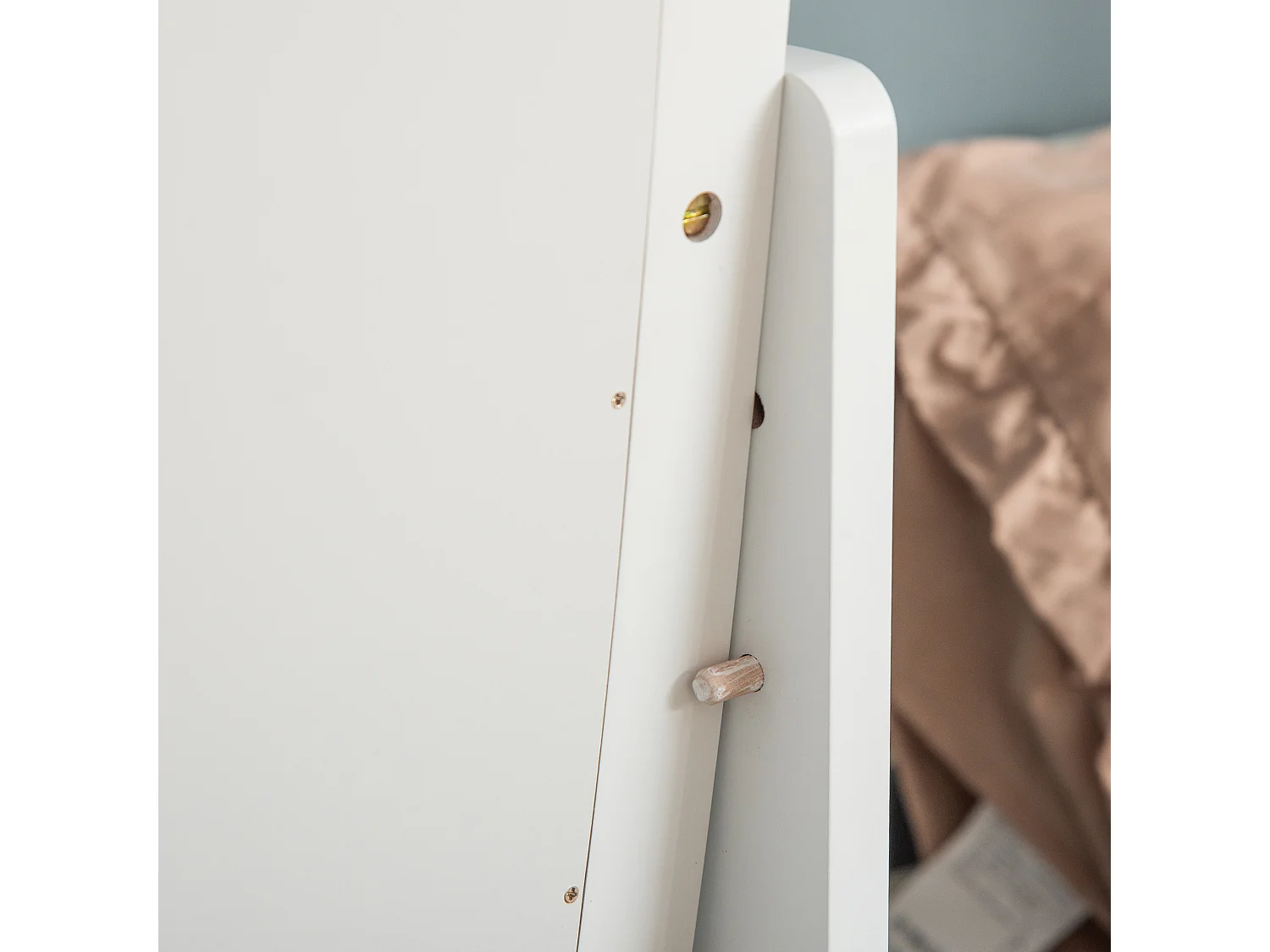 Specchio da terra a figura intera con cornice ovale inclinabile