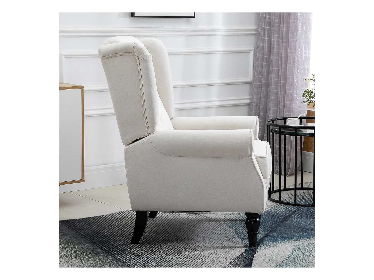 Poltrona da salotto imbottita con braccioli in tessuto bianco crema