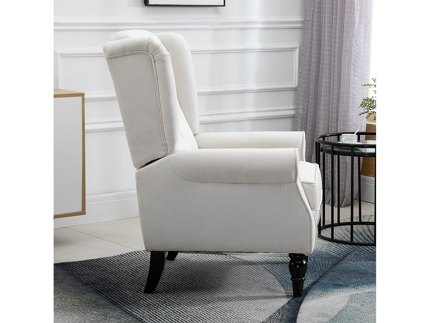 Poltrona da salotto imbottita con braccioli in tessuto bianco crema