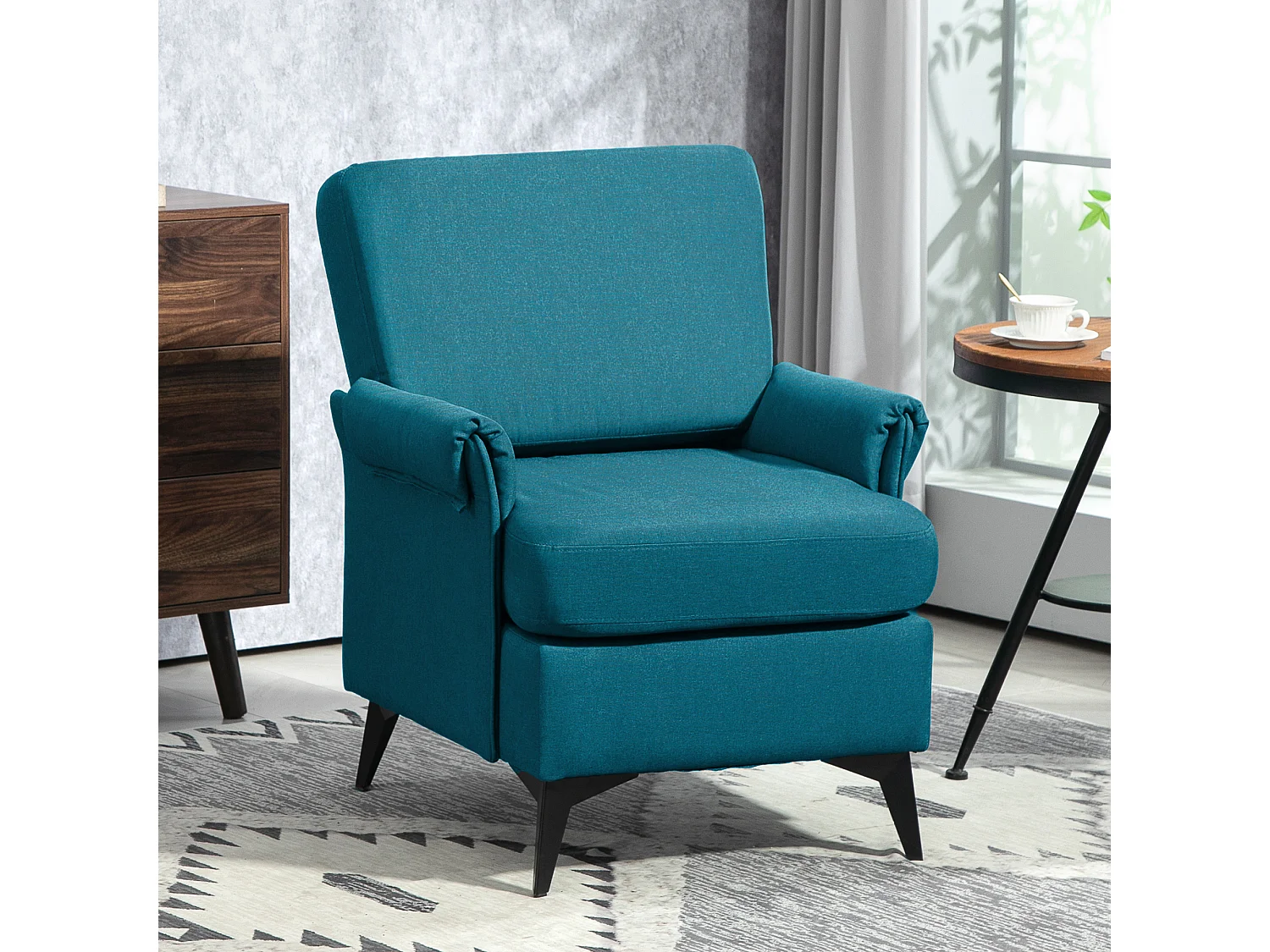 Poltrona con braccioli arrotolati in tessuto traspirante verde