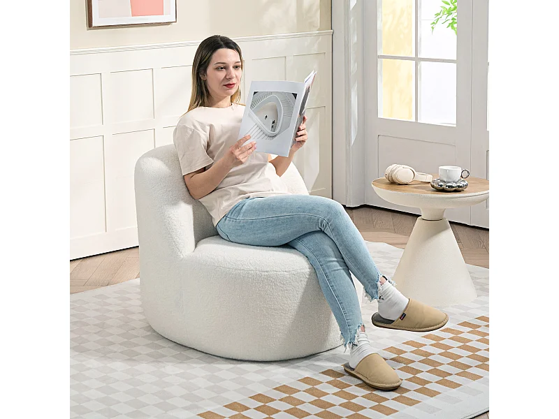 Poltrona per salotto in stile moderno con schienale ergonomico crema