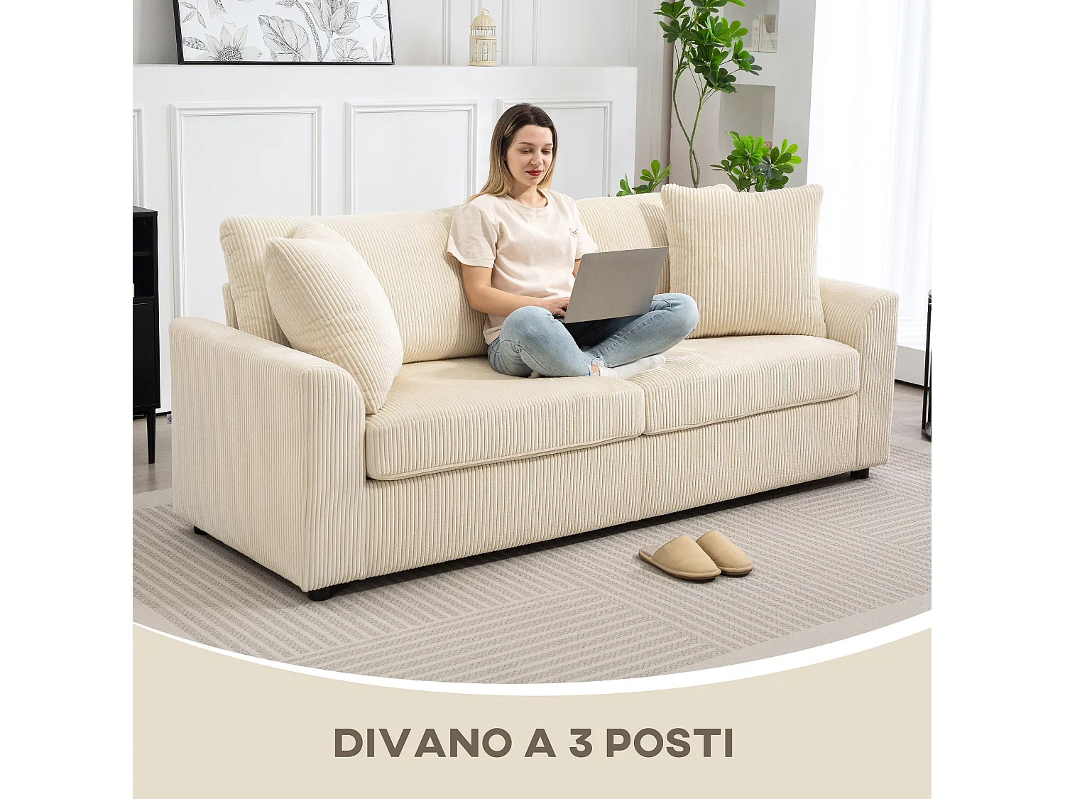 Divano 3 posti con 2 cuscini decorativi in velluto a coste crema