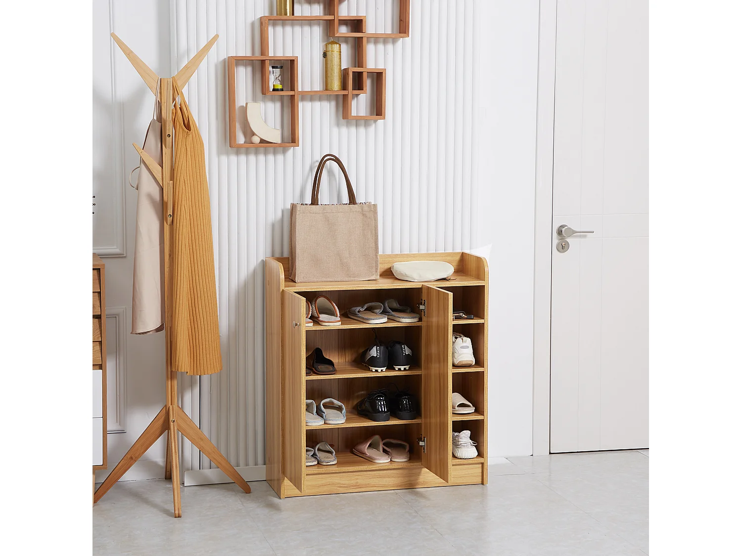 Armadio scarpiera salvaspazio e moderna in legno marrone chiaro