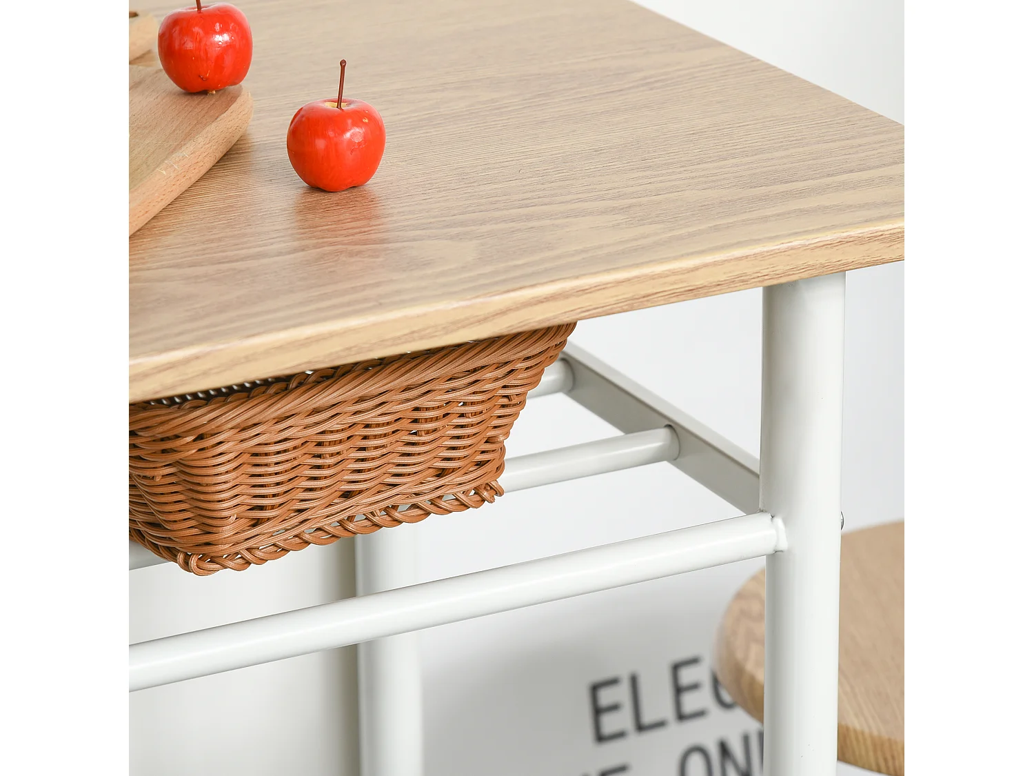 Set bancone e 2 sgabelli da bar con poggiapiedi stile nordico