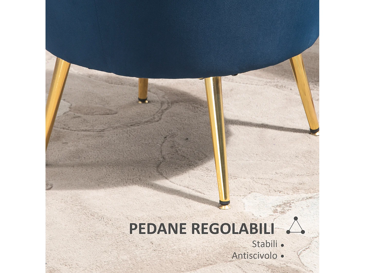 Poltroncina vintage di design da camera in velluto blu