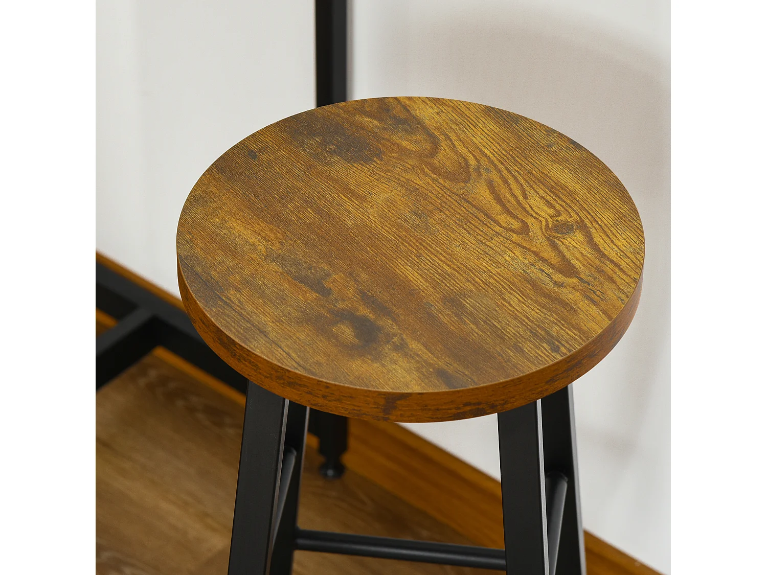 Set bancone bar con 3 ripiani e 2 sgabelli alti stile industriale