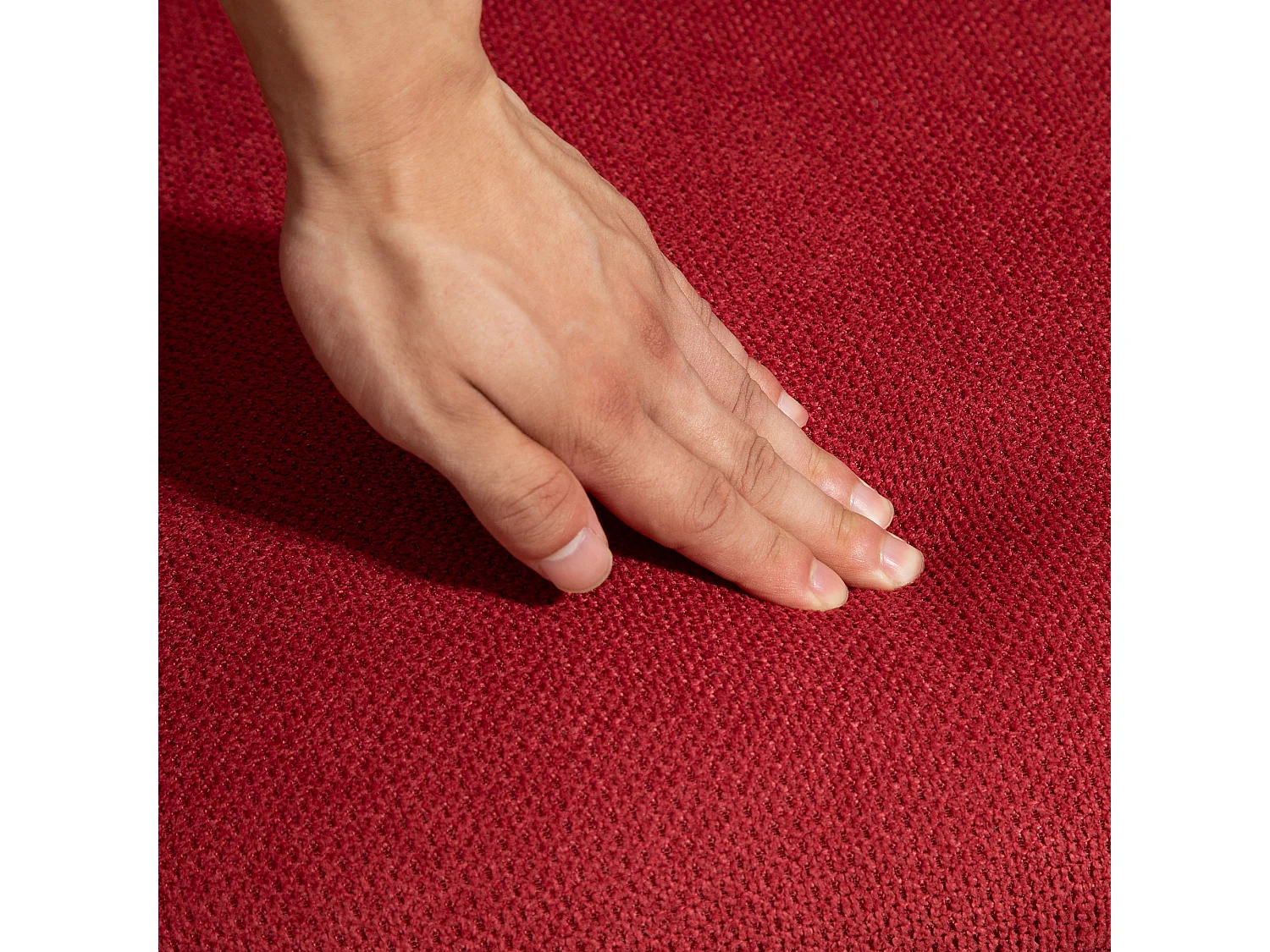 Poltrona moderna girevole con seduta imbottita tessuto bouclé rosso