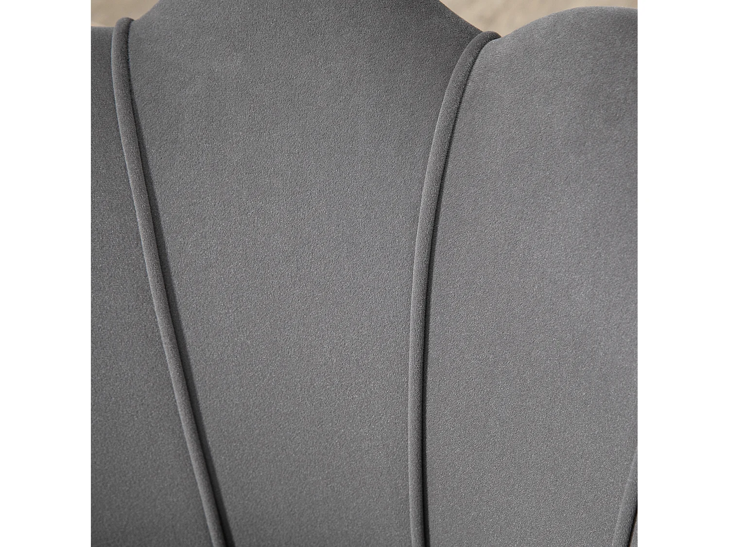 Poltroncina vintage di design da camera in velluto grigio