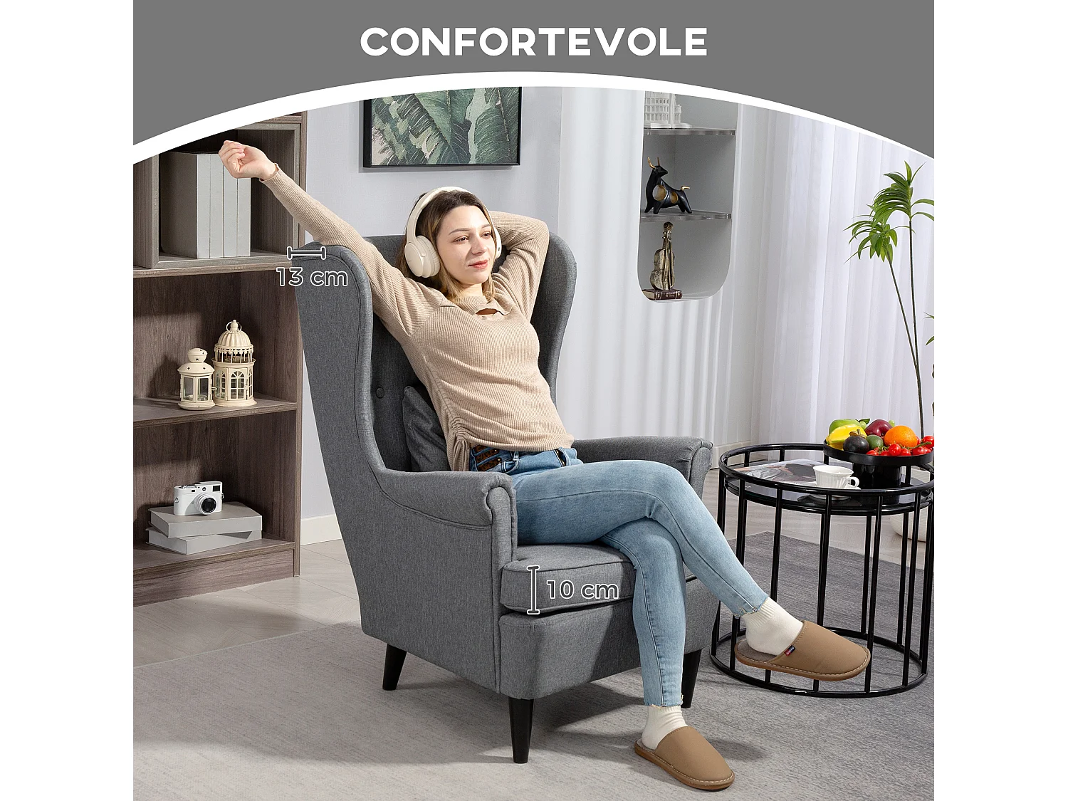 Poltrona da camera con pouf schienale alto e cuscino in tessuto grigio