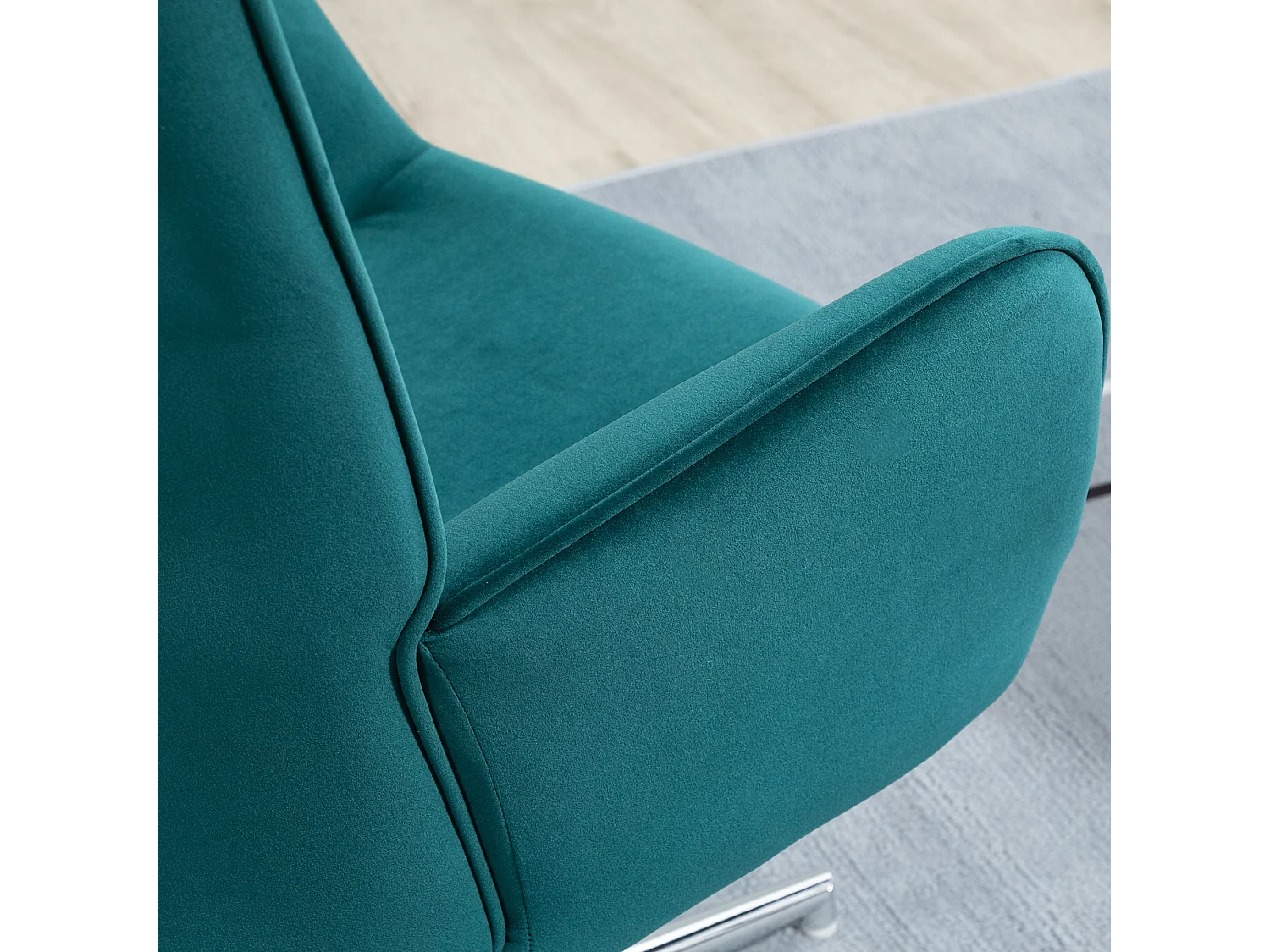 Poltroncina in velluto girevole con altezza regolabile