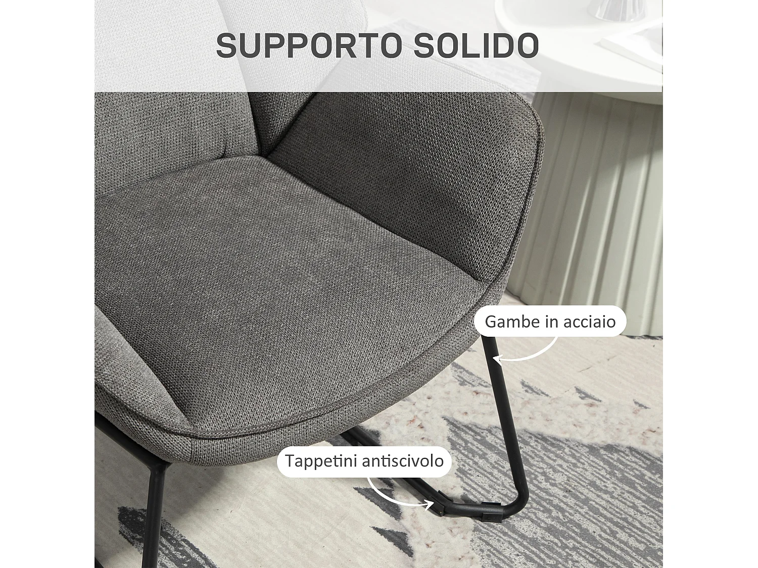 Poltrona d'arredo con braccioli inclinati in tessuto simil lino grigio