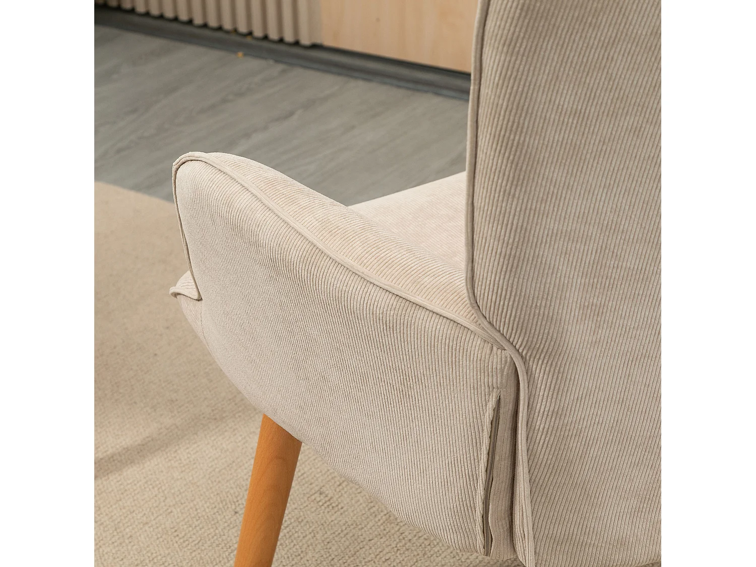 Poltrona relax con pouf poggiapiedi in velluto a costine beige