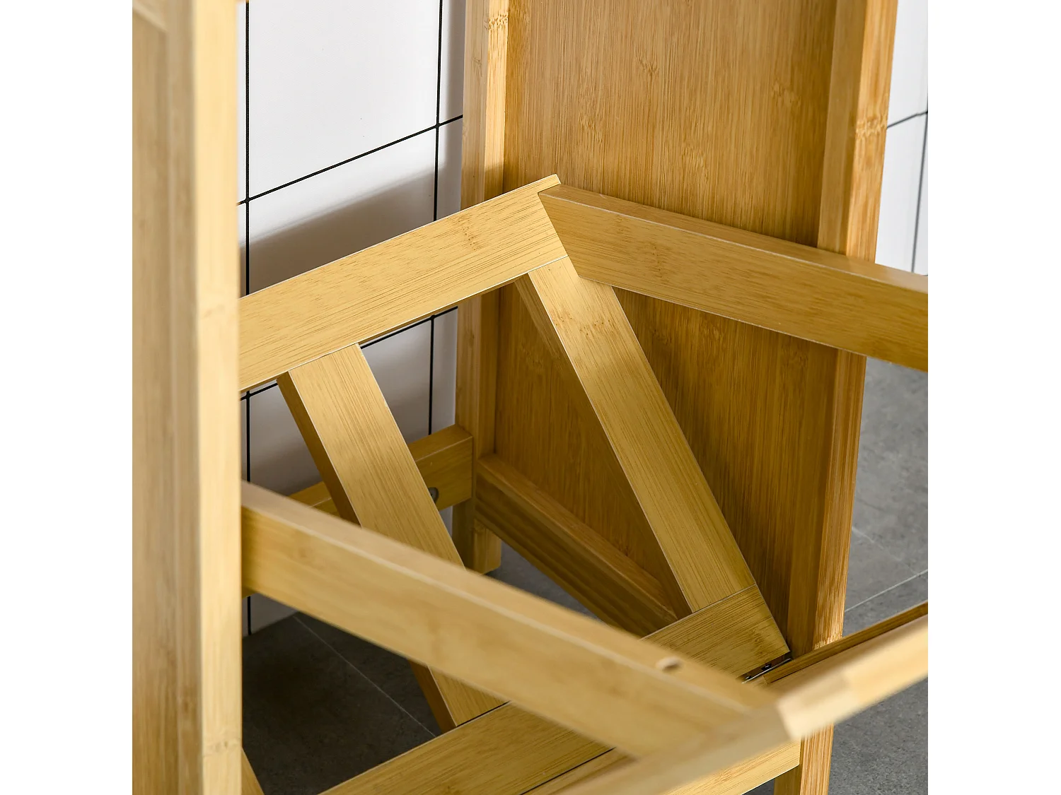 Mobiletto bagno con cesto multifunzione in mdf e bambù