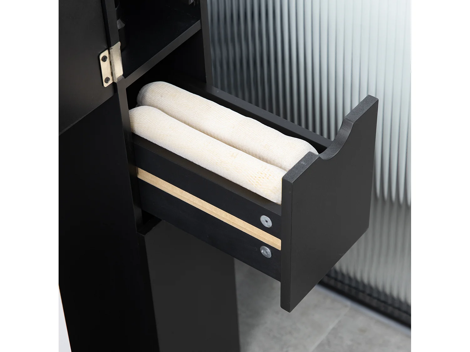 Colonna bagno salvaspazio con ripiani armadietto e cassetti