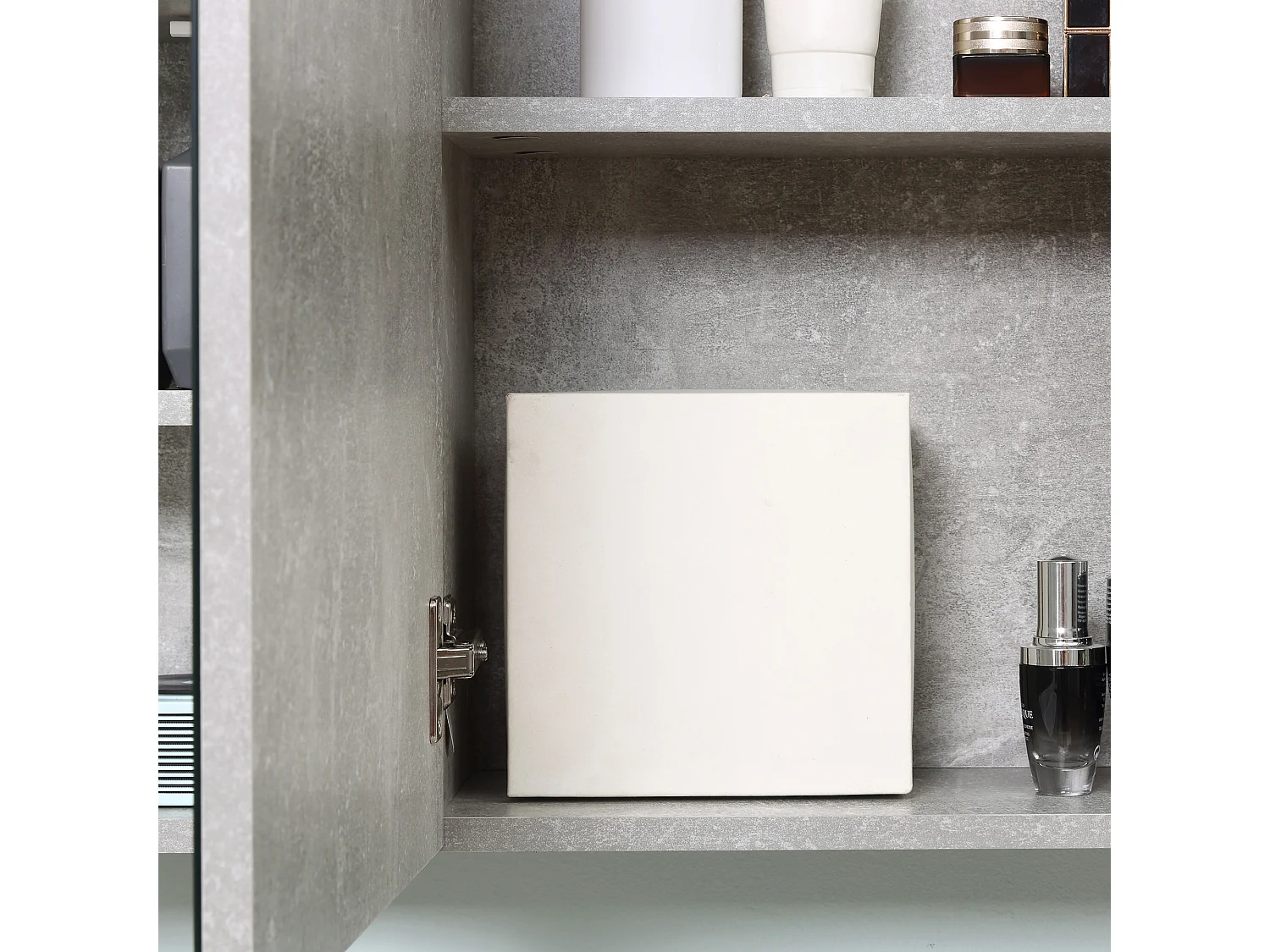 Mobile specchiera bagno a parete con anta e mensole in legno