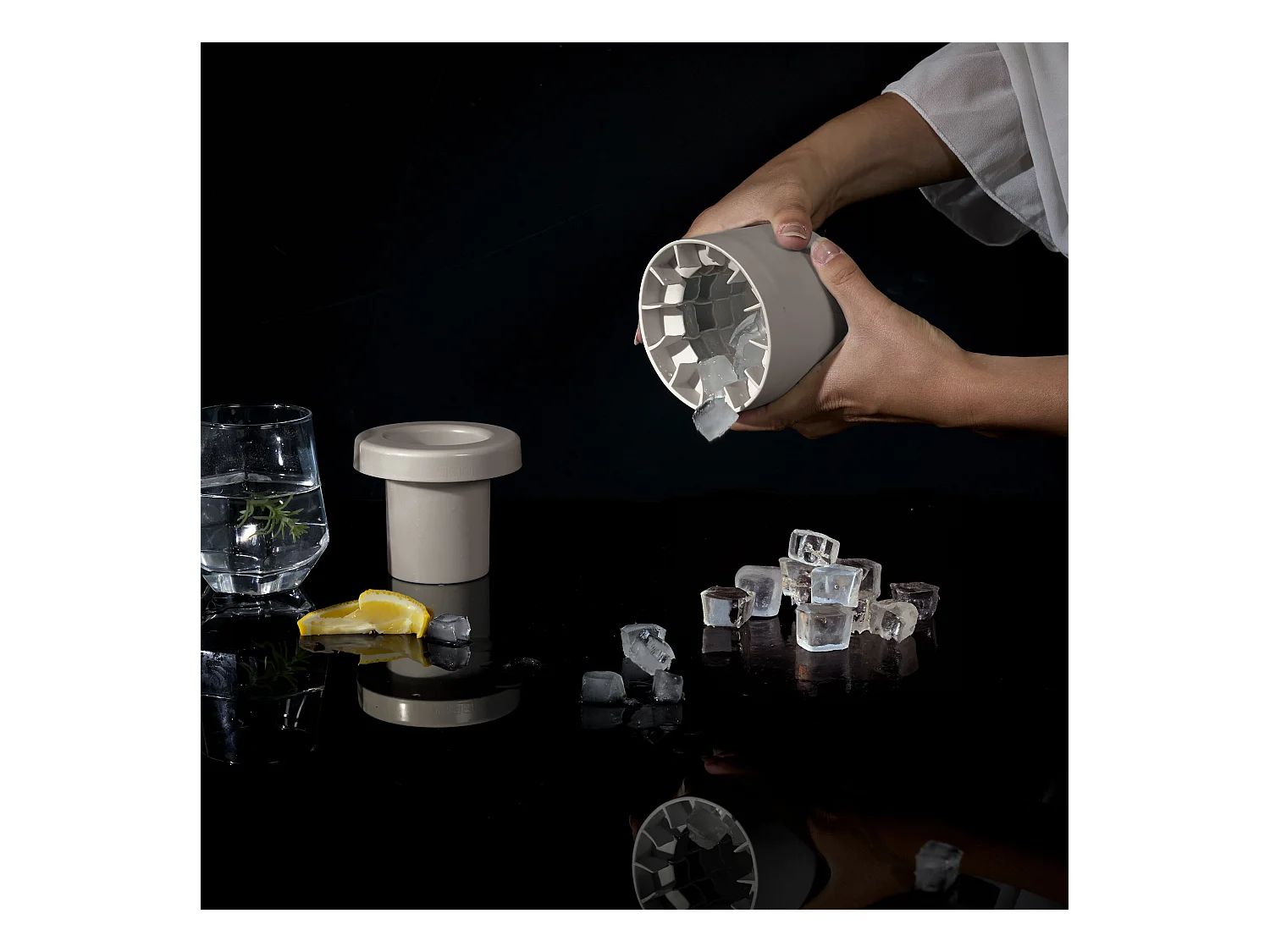 Moule à Glaçon Mini Cube M12 Révolutionnaire pour Rafraîchir vos Cocktails!