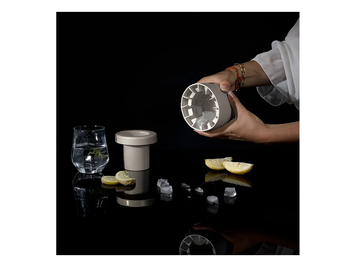 Moule à Glaçon Mini Cube M12 Révolutionnaire pour Rafraîchir vos Cocktails!