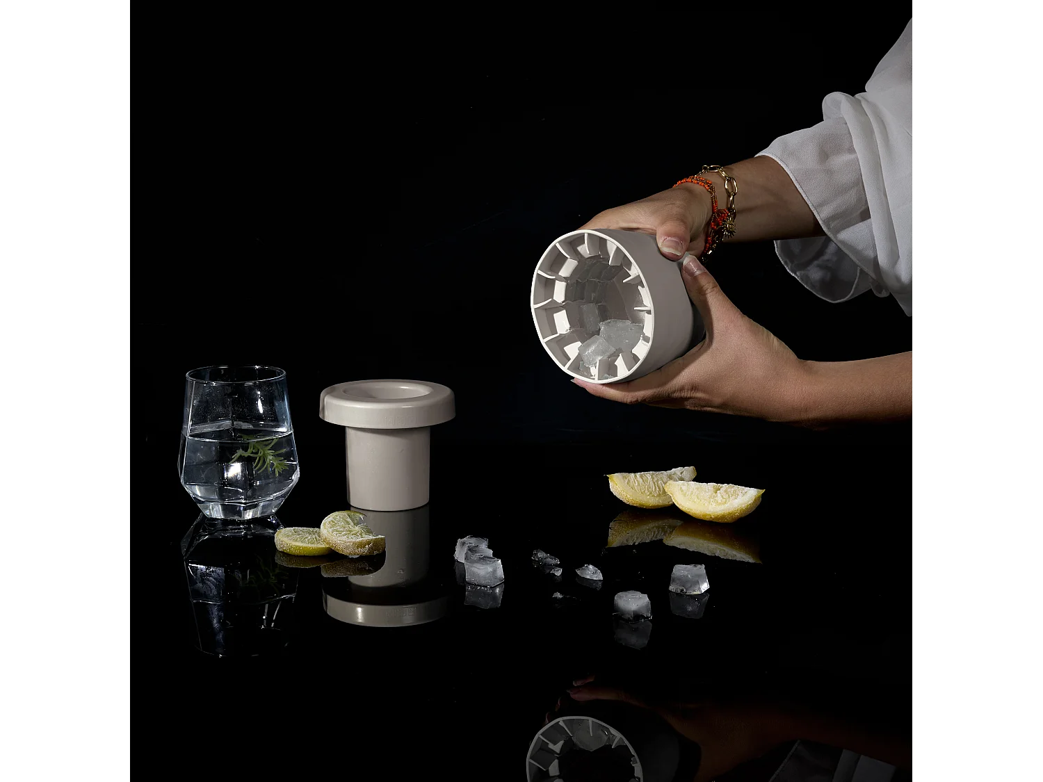 Moule à Glaçon Mini Cube M12 Révolutionnaire pour Rafraîchir vos Cocktails!