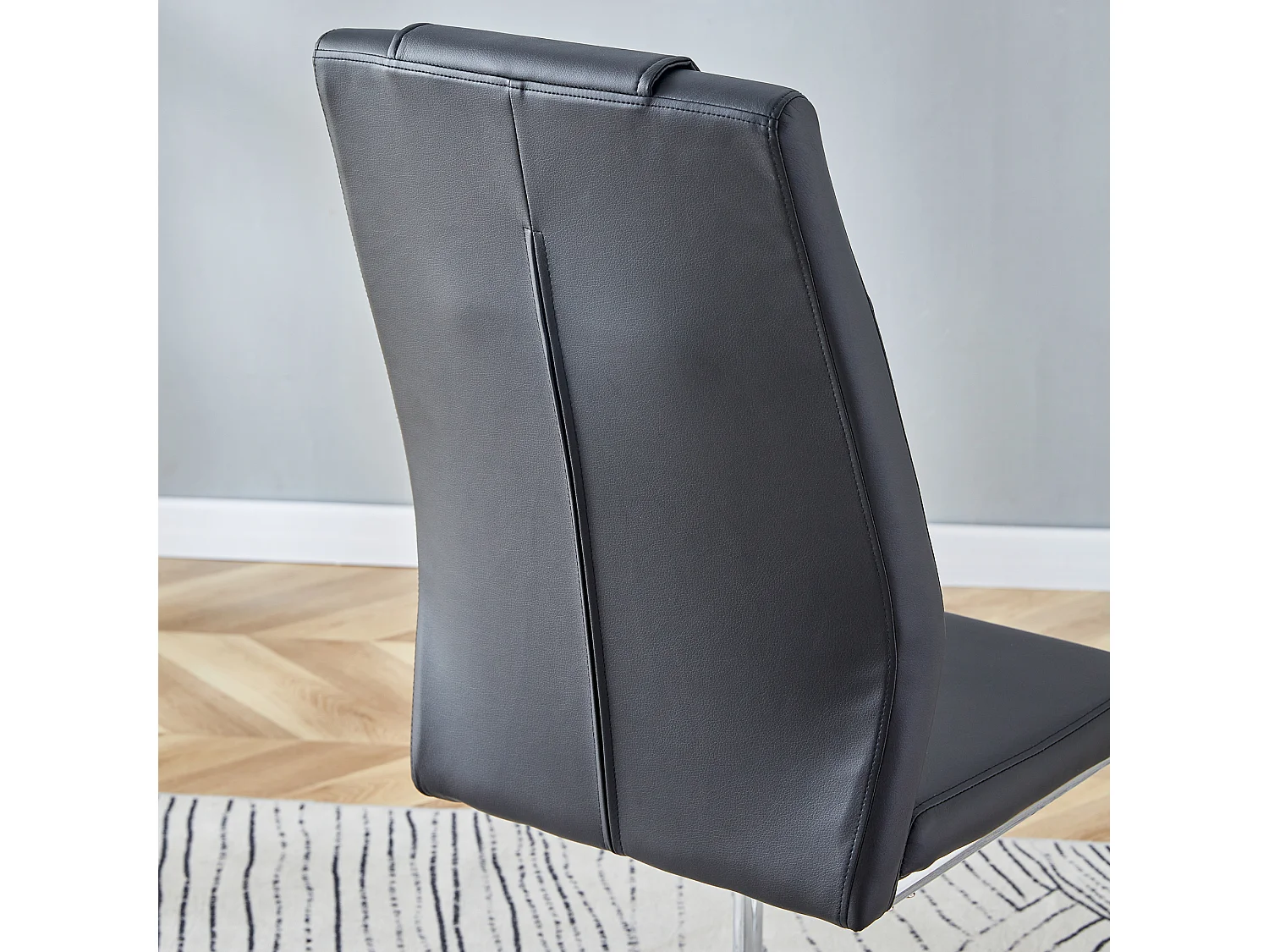 Sedia da pranzo nordica, PU nero, gambe in metallo argentato (40,6x48,2x96,5 cm)