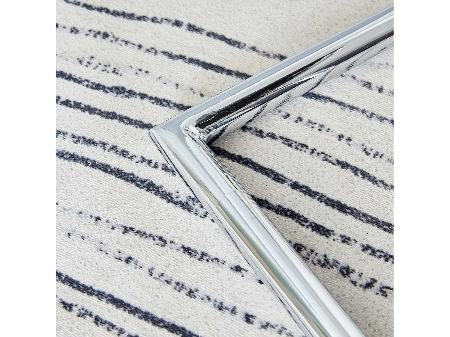 Sedia da pranzo nordica, PU nero, gambe in metallo argentato (40,6x48,2x96,5 cm)