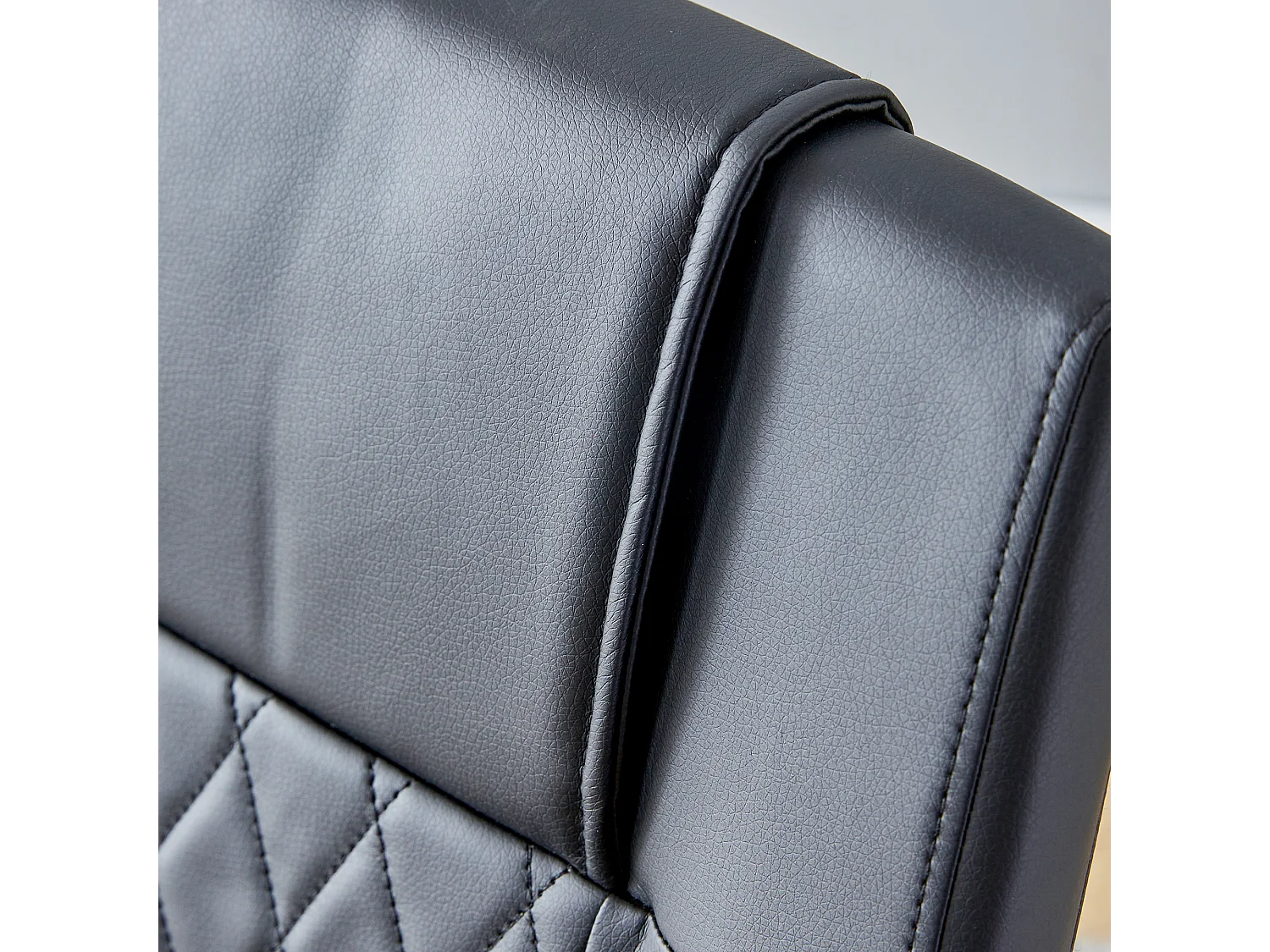 Chaise de salle à manger nordique, PU noir, pieds métalliques argentés (40.6x48.2x96.5 cm)