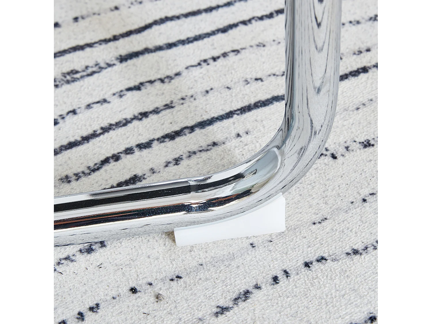 Chaise de salle à manger nordique, PU noir, pieds métalliques argentés (40.6x48.2x96.5 cm)