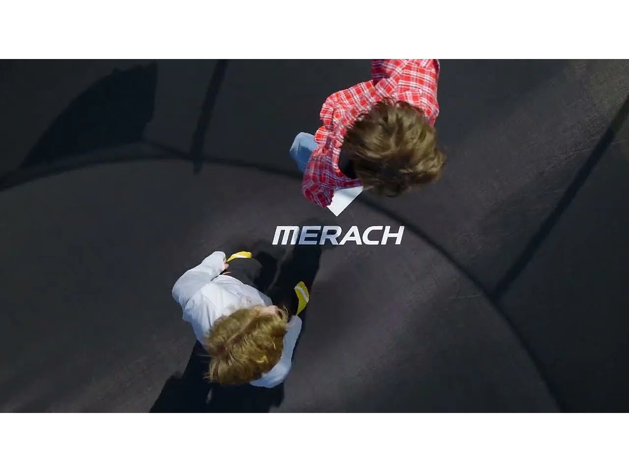 Trampolín MERACH Ø427 cm con red de seguridad, cama elástica de jardín para adultos y niños, estructura estable, 150 kg