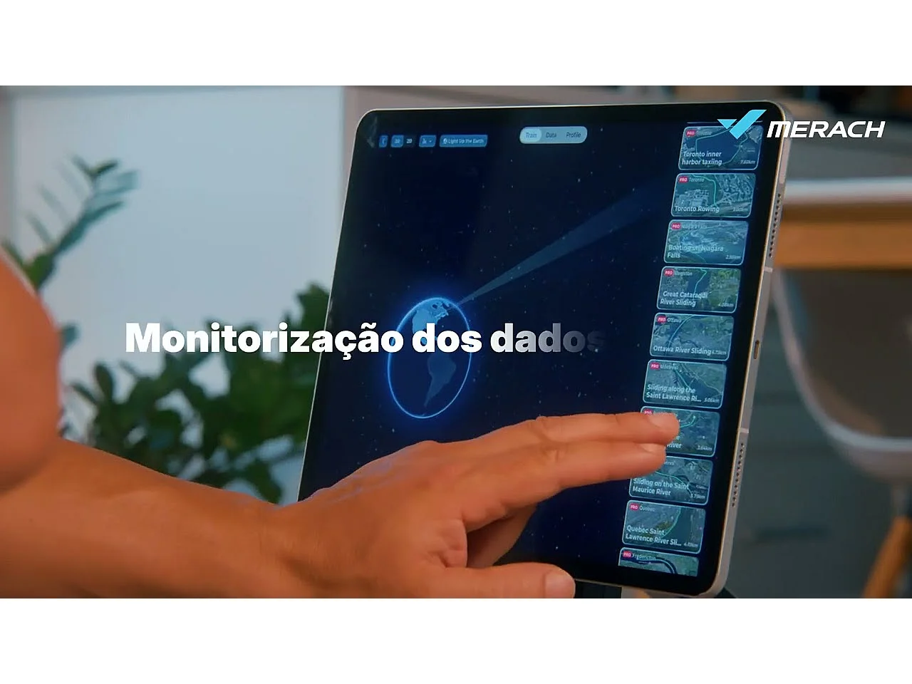 MERACH Roeitrainer waterweerstand - inklapbaar - Roeimachine van massief hout - Kinomap-compatibel - Bluetooth/APP - Interactieve kaarten - Tabletstandaard