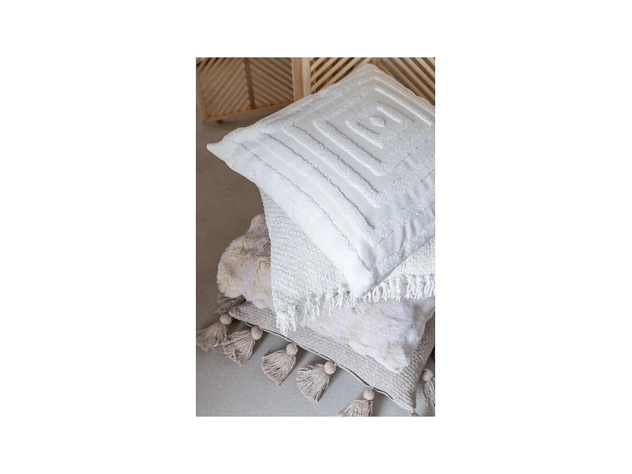 Cojín cuadrado de poliéster marfil 45x45x18 cm