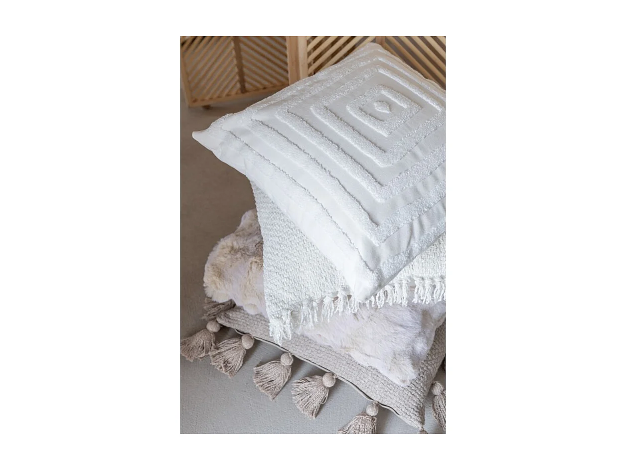 Cojín cuadrado de poliéster marfil 45x45x18 cm