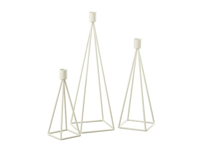Conjunto de 3 candelabros de metal blanco de 12x12x39 cm